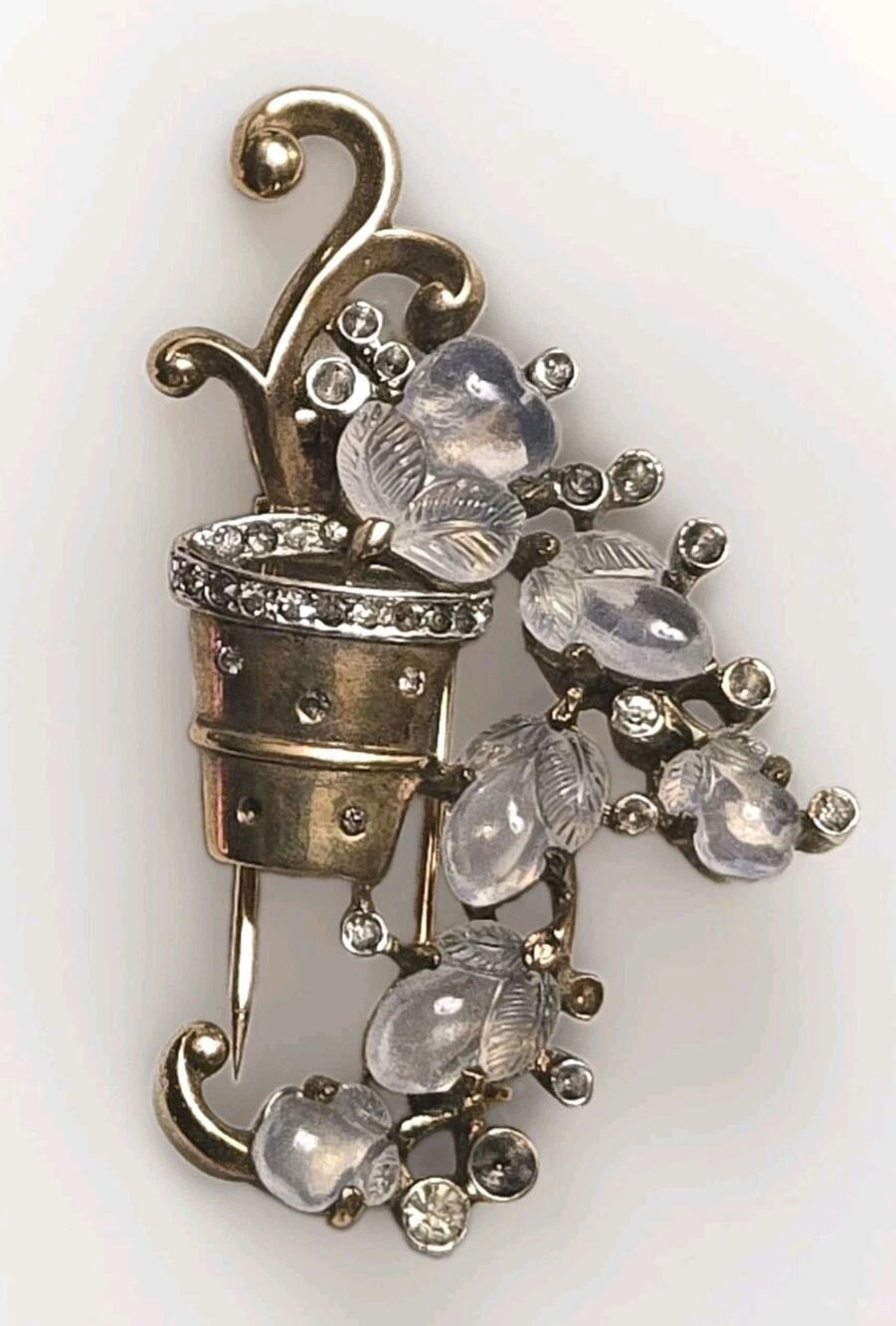 Rare 1940s Crown Trifari Alfred Philippe Fruit Salad Basket Fur Clip
